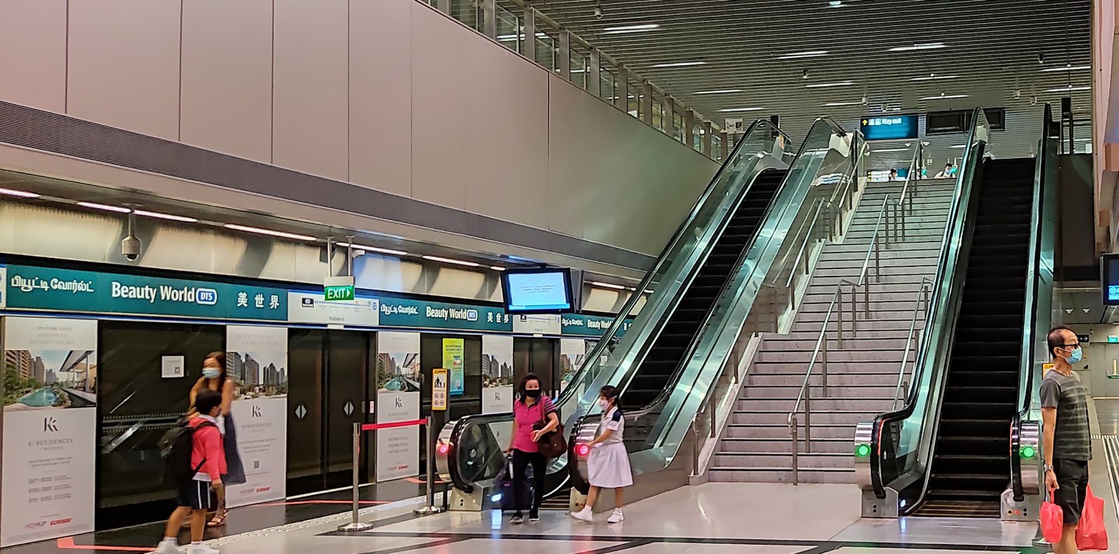 Review of Staying Near to Beauty World MRT Station